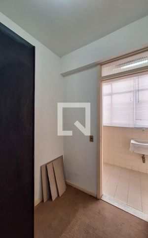 Apartamento para alugar com 81m², 2 quartos e 1 vaga Apartamento para alugar com 81m², 2 quartos e 1 vagaQuarto de Serviço