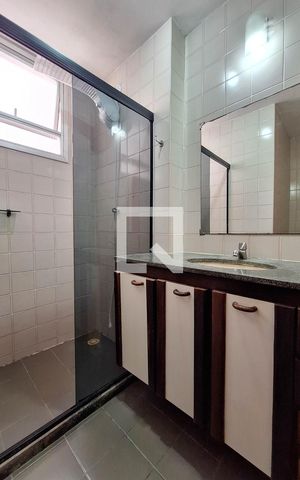 Apartamento para alugar com 81m², 2 quartos e 1 vaga Apartamento para alugar com 81m², 2 quartos e 1 vagaBanheiro Social