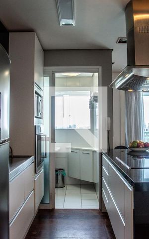 Apartamento à venda com 77m², 1 quarto e 2 vagas Apartamento à venda com 77m², 1 quarto e 2 vagasCozinha