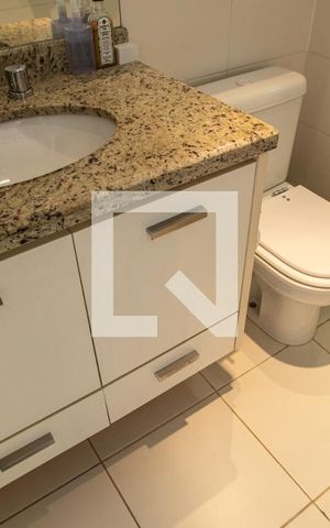 Apartamento à venda com 77m², 1 quarto e 2 vagas Apartamento à venda com 77m², 1 quarto e 2 vagasBanheiro da Suíte