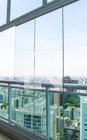 Apartamento à venda com 77m², 1 quarto e 2 vagas Apartamento à venda com 77m², 1 quarto e 2 vagasVaranda da Sala