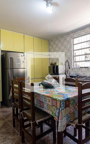 Casa à venda com 180m², 3 quartos e 2 vagas Casa à venda com 180m², 3 quartos e 2 vagasCozinha