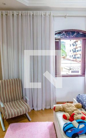 Casa de condomínio para alugar com 109m², 3 quartos e 1 vaga Casa de condomínio para alugar com 109m², 3 quartos e 1 vagaSuíte