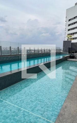 Studio à venda com 31m², 1 quarto e 1 vaga Studio à venda com 31m², 1 quarto e 1 vagaPiscina