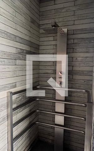 Studio à venda com 31m², 1 quarto e 1 vaga Studio à venda com 31m², 1 quarto e 1 vagaChuveiro