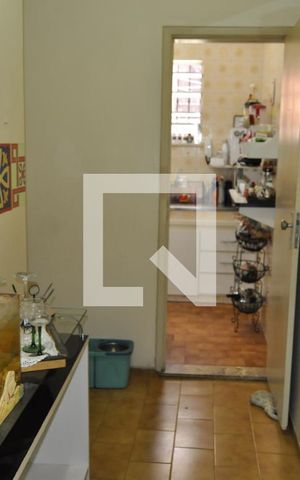 Casa à venda com 120m², 3 quartos e 1 vagaCorredor 
