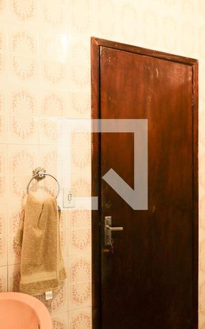 Casa à venda com 100m², 2 quartos e 2 vagasBanheiro 2