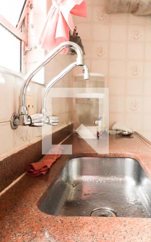 Casa à venda com 100m², 2 quartos e 2 vagasCozinha