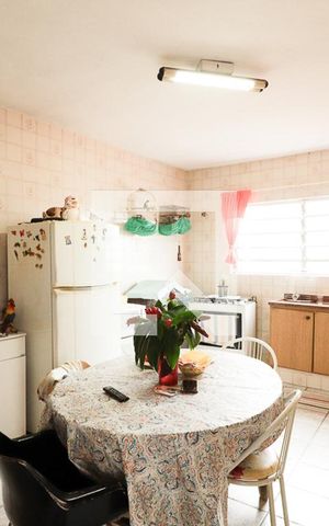 Casa à venda com 100m², 2 quartos e 2 vagasCozinha