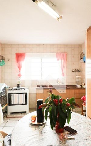Casa à venda com 100m², 2 quartos e 2 vagasCozinha