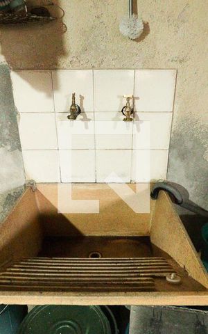Casa à venda com 100m², 2 quartos e 2 vagasÁrea de Serviço