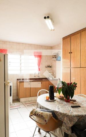 Casa à venda com 100m², 2 quartos e 2 vagasCozinha