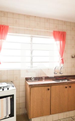Casa à venda com 100m², 2 quartos e 2 vagasCozinha