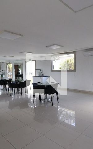 Apartamento para alugar com 70m², 2 quartos e 1 vagaÁrea comum - Salão de festas