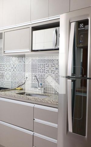 Apartamento para alugar com 70m², 2 quartos e 1 vagaCozinha e Área de Serviço