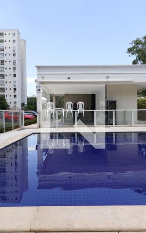 Apartamento para alugar com 70m², 2 quartos e 1 vagaÁrea comum - Piscina
