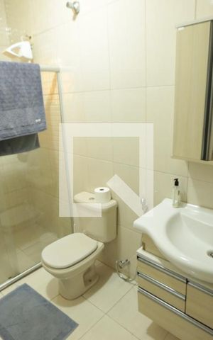 Casa à venda com 200m², 3 quartos e 2 vagasBanheiro da Suíte