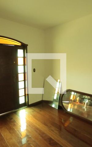 Casa à venda com 200m², 3 quartos e 2 vagassala 3