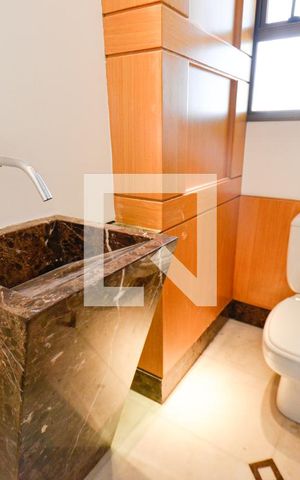 Apartamento para alugar com 254m², 4 quartos e 4 vagas Apartamento para alugar com 254m², 4 quartos e 4 vagasLavabo