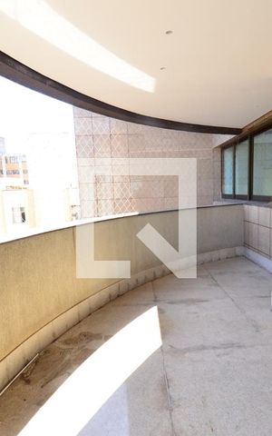 Apartamento para alugar com 254m², 4 quartos e 4 vagas Apartamento para alugar com 254m², 4 quartos e 4 vagasVaranda sala