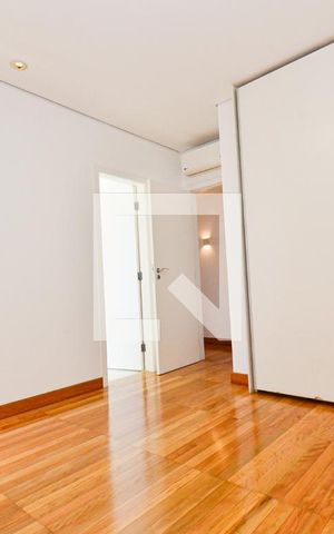 Apartamento para alugar com 254m², 4 quartos e 4 vagas Apartamento para alugar com 254m², 4 quartos e 4 vagasSuite1
