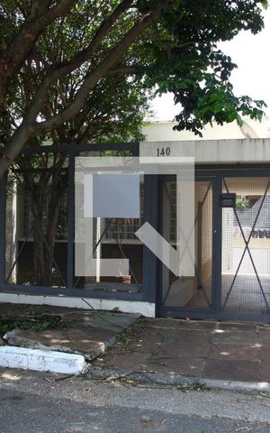 Casa à venda com 230m², 3 quartos e 3 vagasFachada