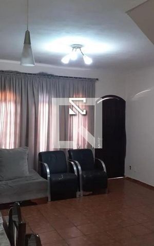 Casa à venda com 162m², 4 quartos e 2 vagas