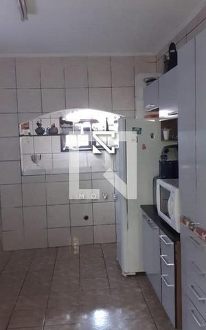 Casa à venda com 162m², 4 quartos e 2 vagas