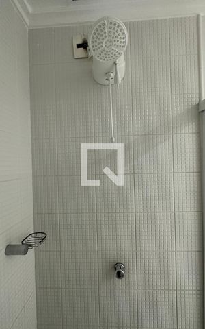 Apartamento para alugar com 65m², 2 quartos e 1 vagaBanheiro da Suite com Chuveiro