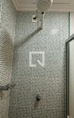 Apartamento para alugar com 65m², 2 quartos e 1 vagaChuveiro
