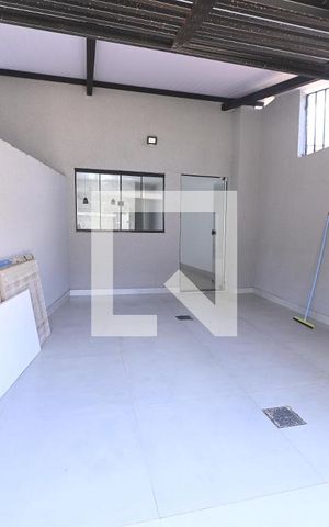 Casa para alugar com 70m², 2 quartos e 1 vaga Casa para alugar com 70m², 2 quartos e 1 vagaSala