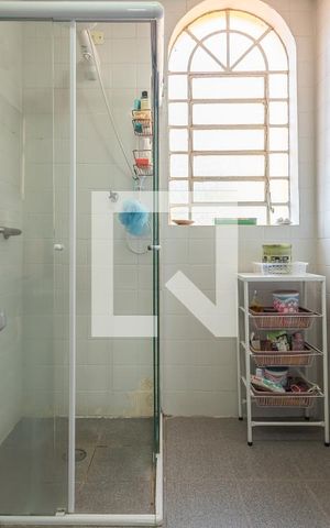 Casa à venda com 222m², 3 quartos e 4 vagasBanheiro