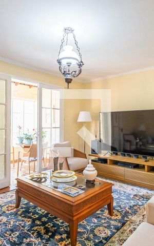Casa à venda com 222m², 3 quartos e 4 vagasSala