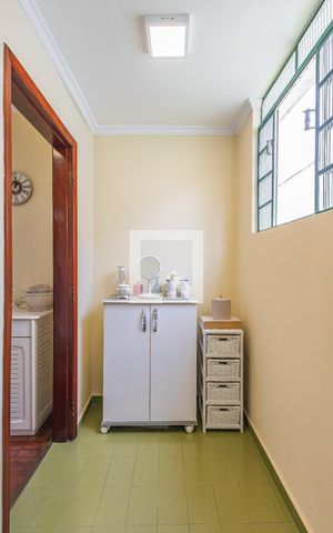 Casa à venda com 222m², 3 quartos e 4 vagasSuíte