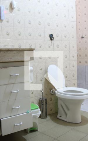 Casa para alugar com 270m², 3 quartos e 5 vagasBanheiro 1