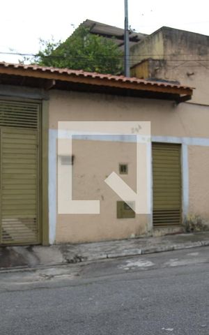 Casa para alugar com 270m², 3 quartos e 5 vagasFachada