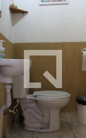 Casa para alugar com 270m², 3 quartos e 5 vagasBanheiro Social