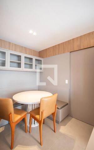 Apartamento à venda com 111m², 2 quartos e 2 vagas Apartamento à venda com 111m², 2 quartos e 2 vagasCozinha