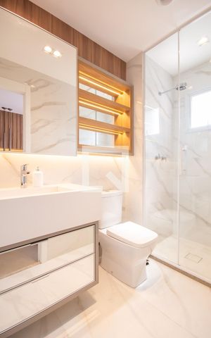 Apartamento à venda com 111m², 2 quartos e 2 vagas Apartamento à venda com 111m², 2 quartos e 2 vagasBanheiro da Suíte 1