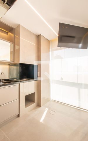 Apartamento à venda com 111m², 2 quartos e 2 vagas Apartamento à venda com 111m², 2 quartos e 2 vagasSacada