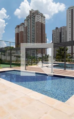 Apartamento à venda com 111m², 2 quartos e 2 vagas Apartamento à venda com 111m², 2 quartos e 2 vagasÁrea comum - Piscina