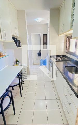 Apartamento para alugar com 106m², 3 quartos e 2 vagasCozinha