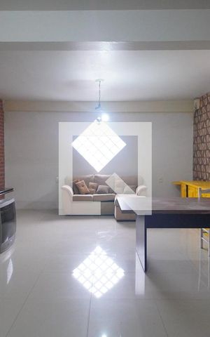Casa à venda com 160m², 2 quartos e 2 vagasCozinha 