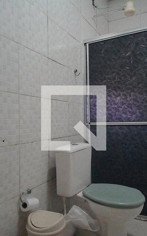 Casa à venda com 160m², 2 quartos e 2 vagasBanheiro