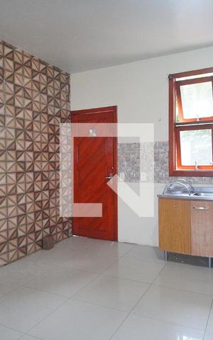Casa à venda com 160m², 2 quartos e 2 vagasCozinha 