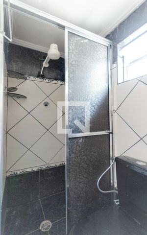 Casa para alugar com 45m², 2 quartos e sem vaga Casa para alugar com 45m², 2 quartos e sem vagaBanheiro