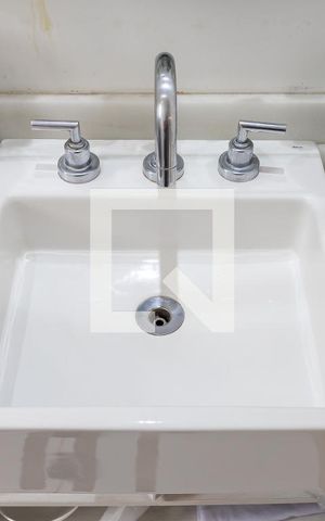 Apartamento à venda com 90m², 2 quartos e 2 vagasBanheiro da Suíte