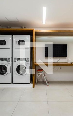 Apartamento à venda com 90m², 2 quartos e 2 vagasLavanderia