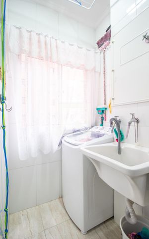 Apartamento à venda com 72m², 3 quartos e 2 vagas Apartamento à venda com 72m², 3 quartos e 2 vagasÁrea de Serviço