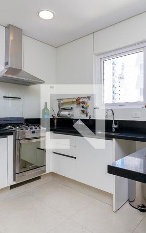 Apartamento à venda com 236m², 3 quartos e 3 vagas Apartamento à venda com 236m², 3 quartos e 3 vagasCozinha